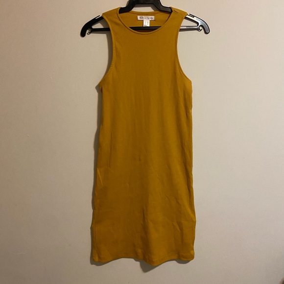 Yellow dress - Picture 4 of 4